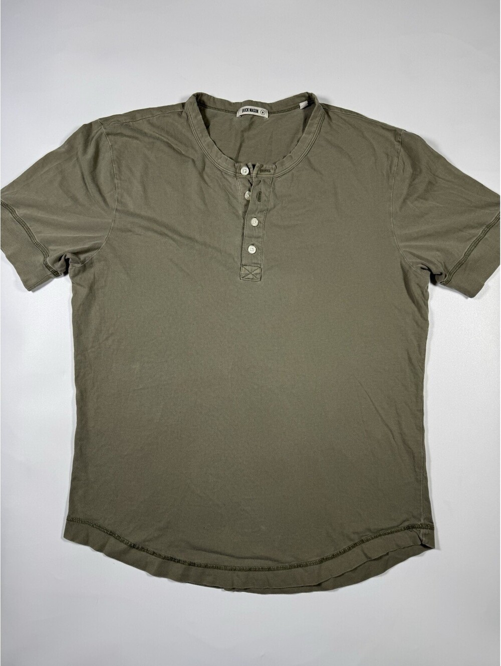 Buck Mason Henley T Shirt Mens Medium Olive Green Pima Cotton Curved Hem